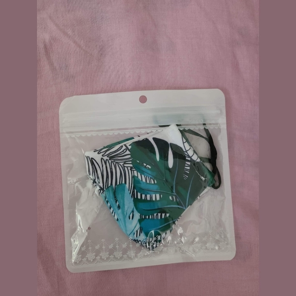 Reuseable Face Masks - Picture 3 of 3